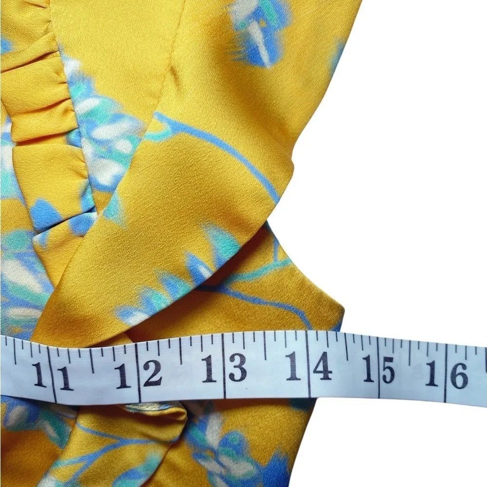Three Floor Lemonana Dress Yellow Aqua Print
Ruffle Flutter Sleeve Midi - Picture 9 of 16